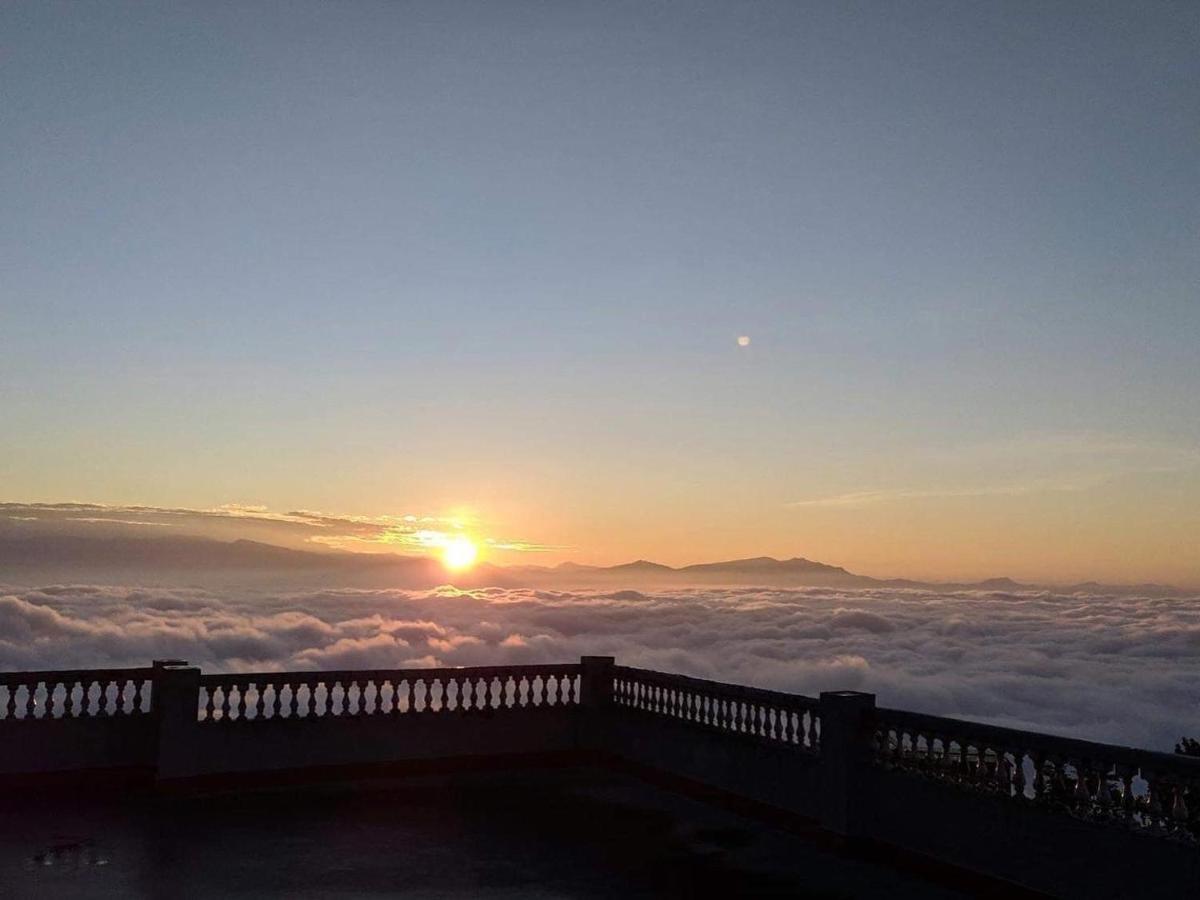 Mount Everest Hotel & Resort นาการ์ก็อต ภายนอก รูปภาพ