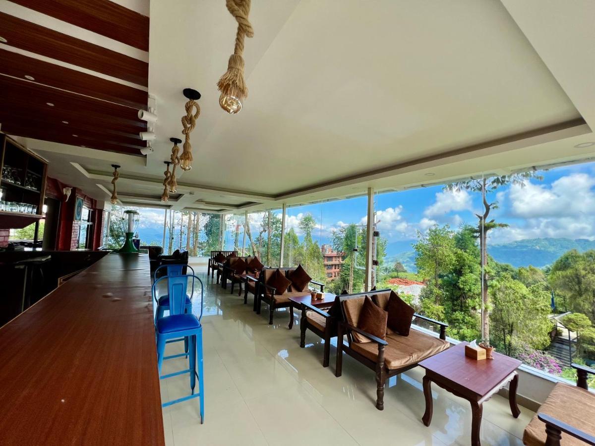 Mount Everest Hotel & Resort นาการ์ก็อต ภายนอก รูปภาพ