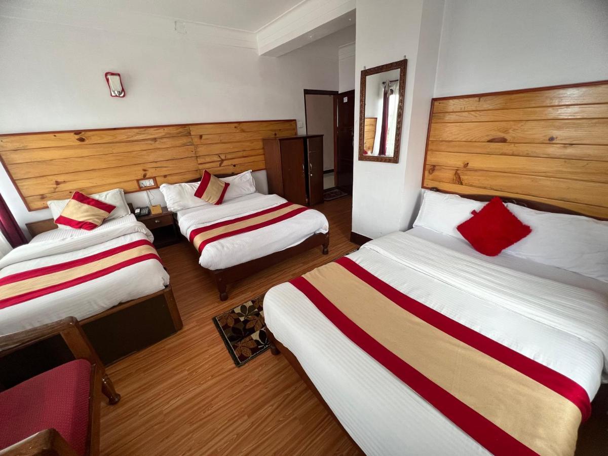 Mount Everest Hotel & Resort นาการ์ก็อต ภายนอก รูปภาพ