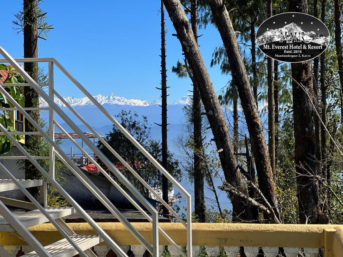 Mount Everest Hotel & Resort นาการ์ก็อต ภายนอก รูปภาพ