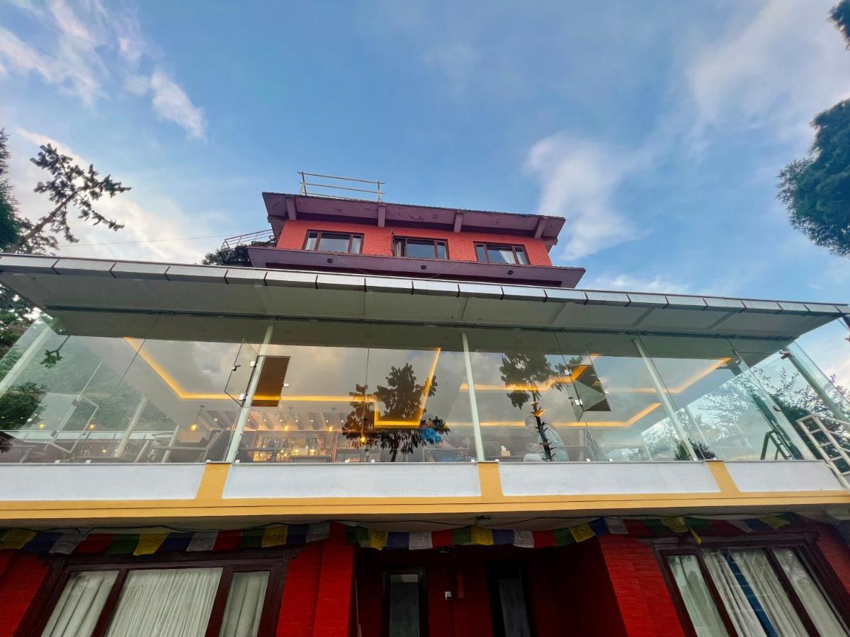 Mount Everest Hotel & Resort นาการ์ก็อต ภายนอก รูปภาพ